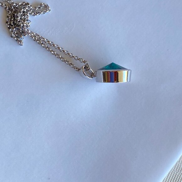 Butler FAC Emerald Green Crystal Silver Tone Necklace - Picture 4 of 8